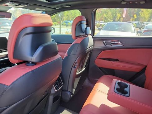 New 2025 Kia Sportage SX Prestige image 13