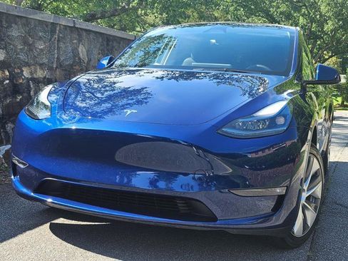 Used 2023 Tesla Model Y Long Range AWD/4WD image 76