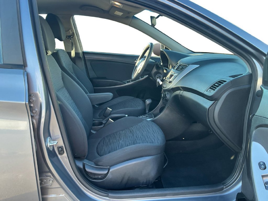 Used 2017 Hyundai Accent SE FWD image 22