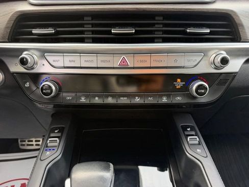 Used 2020 Kia Telluride SX w/ Towing Package image 16