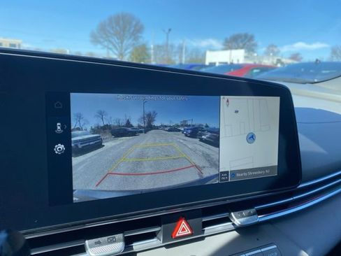 Certified 2025 Hyundai Elantra SEL image 10