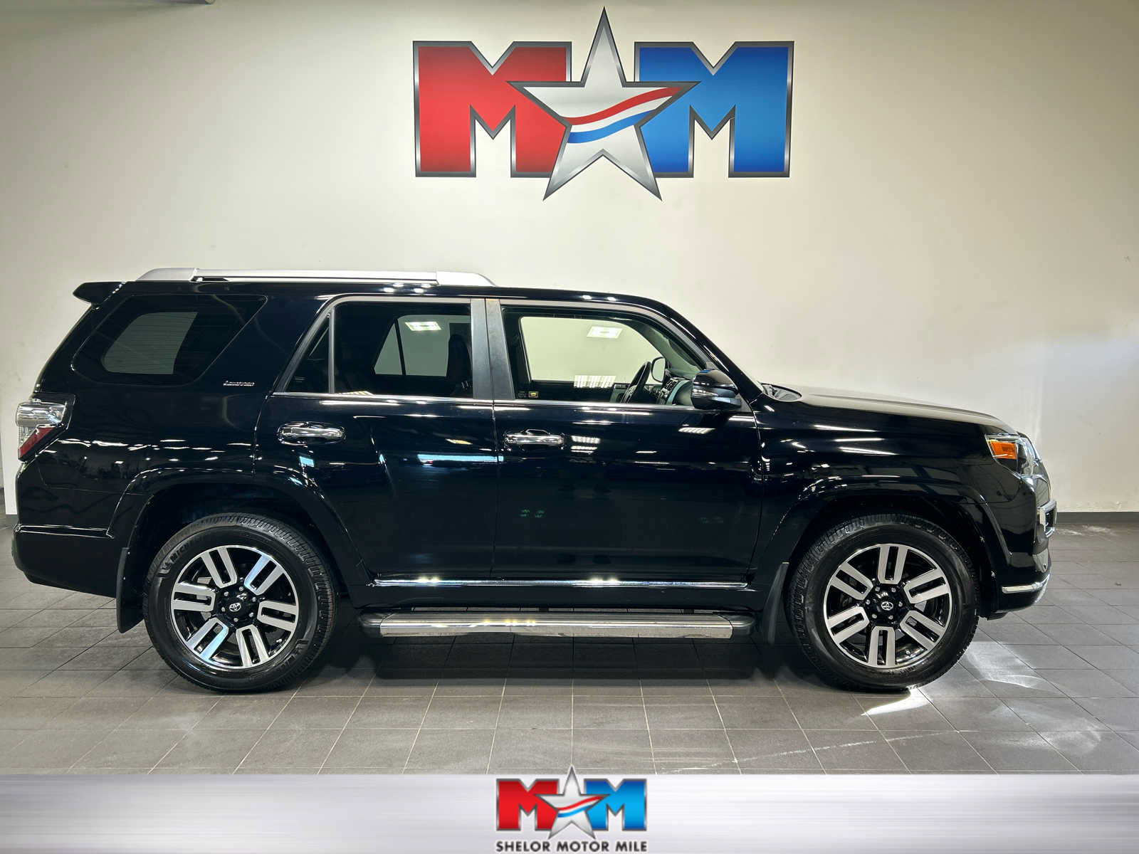 Used 2018 Toyota 4Runner Limited AWD/4WD image 1