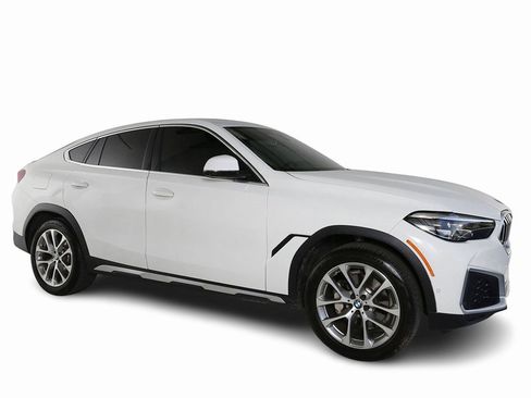 Used 2023 BMW X6 xDrive40i w/ Premium Package image 13