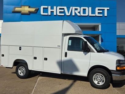 New 2025 Chevrolet Express 3500 w/ Power Convenience Package