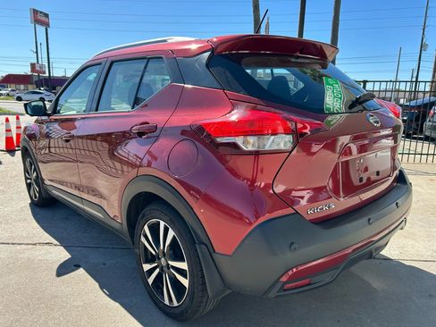 Used 2020 Nissan Kicks SR image 4
