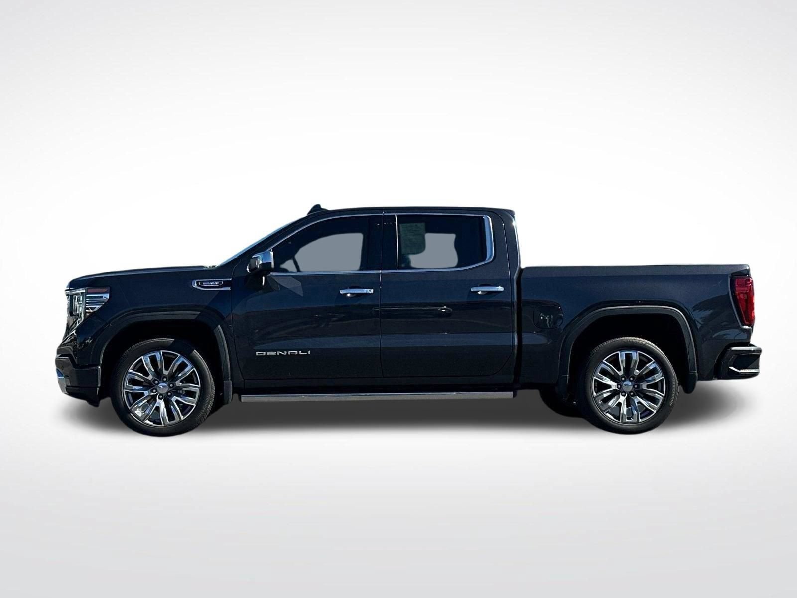 Used 2024 GMC Sierra 1500 Denali w/ Denali Reserve Package AWD/4WD image 8