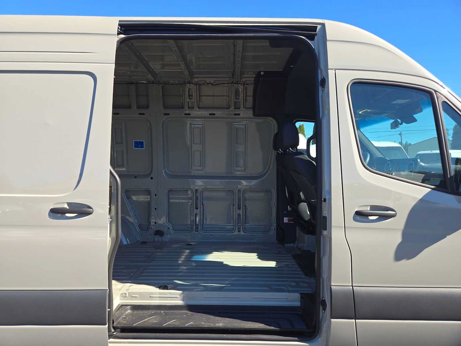 Used 2026 Mercedes-Benz Sprinter 2500 image 12