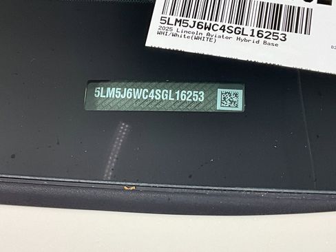 Used 2025 Lincoln Aviator 2WD w/ Equipment Group 101A image 32