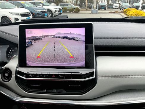 Used 2023 Jeep Compass Limited w/ Sun and Sound Group AWD/4WD image 19