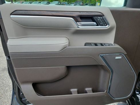 New 2026 GMC Sierra 1500 SLT w/ SLT Premium Package image 15