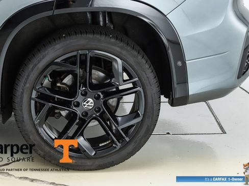 Used 2025 Volkswagen Tiguan SE R-Line AWD/4WD image 6