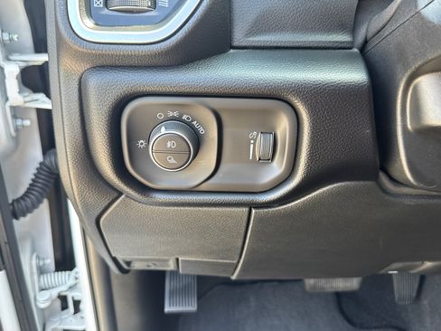 Used 2025 RAM 2500 Big Horn AWD/4WD image 15