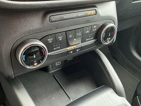 Used 2025 Ford Escape ST-Line image 24