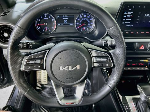 Used 2023 Kia Forte GT-Line w/ GT-Line Premium Package FWD image 11