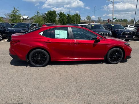 New 2026 Toyota Camry SE AWD/4WD image 8