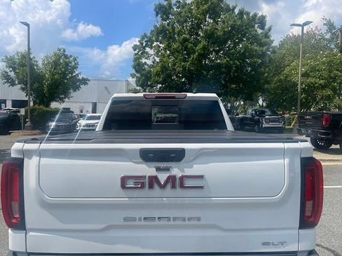Used 2022 GMC Sierra 1500 SLT w/ SLT Convenience Package AWD/4WD image 3