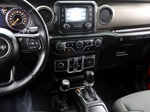 Used 2018 Jeep Wrangler Unlimited Sport S image 16