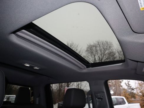 Used 2022 Chevrolet Silverado 1500 LTZ w/ LTZ Premium Package image 29