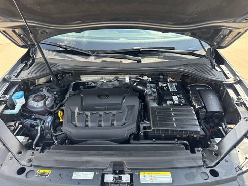 Used 2023 Volkswagen Tiguan SE AWD/4WD image 9