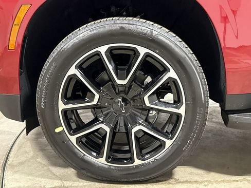 New 2026 Chevrolet Suburban RST w/ Comfort Package AWD/4WD image 29