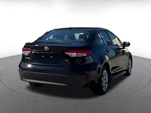 Used 2025 Toyota Corolla LE image 11