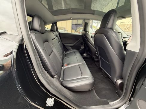 Used 2023 Tesla Model Y Performance image 26