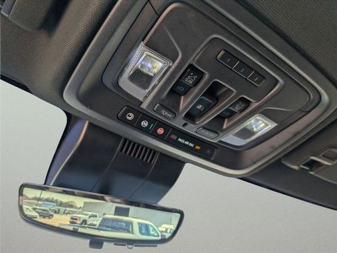 Used 2025 Chevrolet Silverado 1500 High Country w/ Technology Package image 24