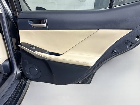 Used 2018 Lexus IS 300 w/ Comfort Package image 28