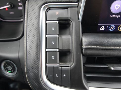 Used 2021 GMC Yukon XL SLT AWD/4WD image 31