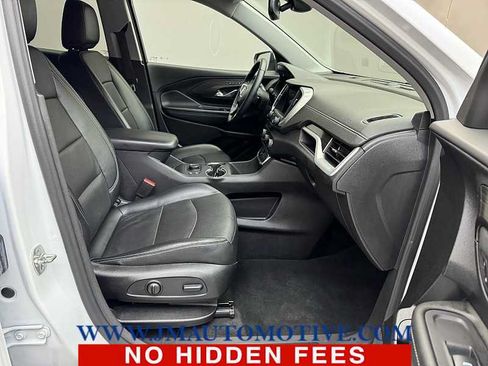 Used 2024 GMC Terrain SLT AWD/4WD image 19