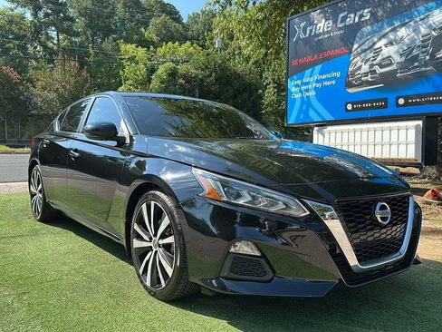Used 2021 Nissan Altima 2.5 SR w/ SR Premium Package FWD image 1