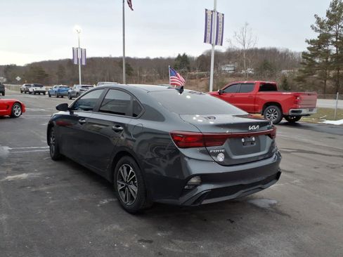 Used 2023 Kia Forte LXS image 4