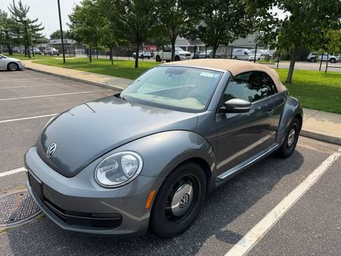 Used 2013 Volkswagen Beetle 2.5 FWD image 11