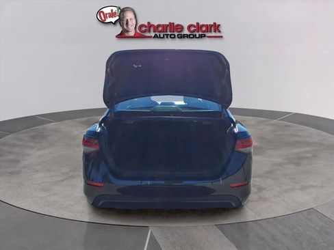 Used 2024 Nissan Sentra S image 9