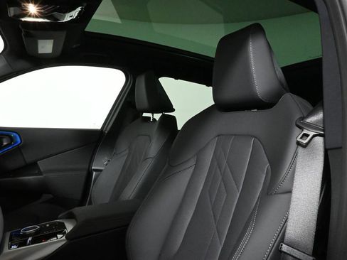 Used 2025 BMW X3 xDrive30i w/ Premium Package image 16