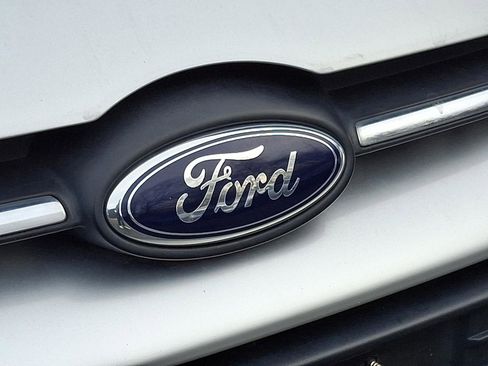 Used 2014 Ford Focus SE w/ Equipment Group 201A image 30