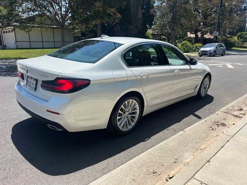 Used 2023 BMW 530i w/ Convenience Package RWD image 7