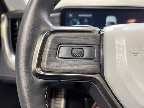 Used 2023 Rivian R1S Adventure image 9