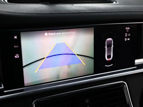 Used 2022 Porsche Panamera image 38