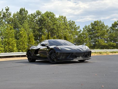 Used 2020 Chevrolet Corvette Stingray Coupe w/ 1LT RWD image 12