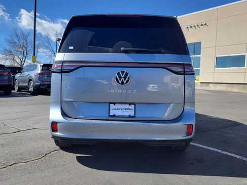 New 2025 Volkswagen ID. Buzz Pro S image 4