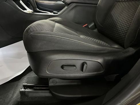 Used 2019 GMC Acadia SLE AWD/4WD image 16