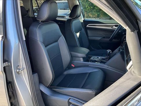Certified 2023 Volkswagen Atlas SE image 7