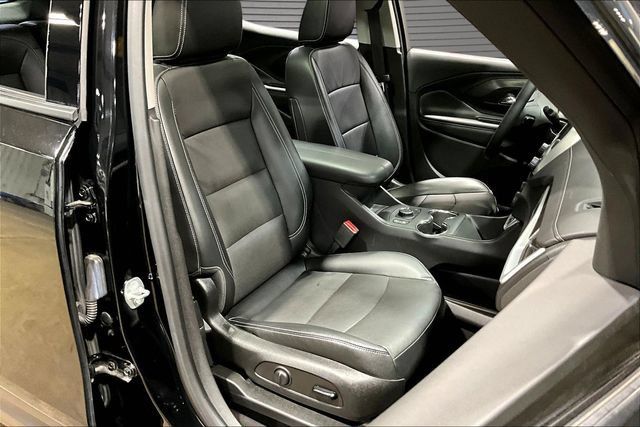 Used 2023 GMC Terrain SLT w/ Infotainment Package II FWD image 27