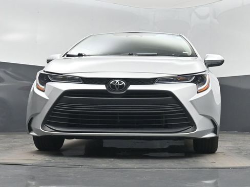 Used 2024 Toyota Corolla LE image 31