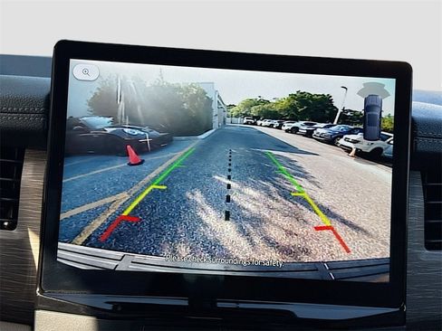 Used 2022 Ford Expedition Limited image 15