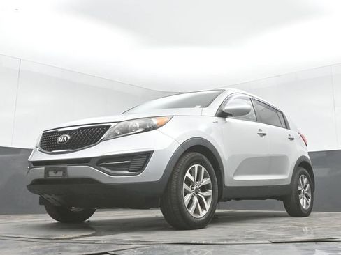 Used 2016 Kia Sportage LX AWD/4WD image 42