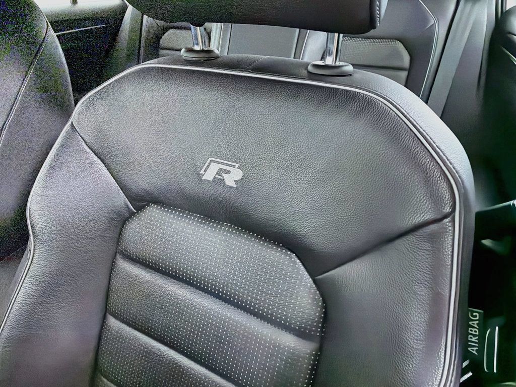 Used 2019 Volkswagen Golf R 4-Door AWD/4WD image 19