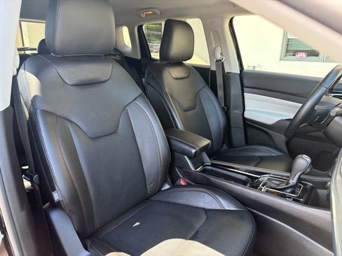 Certified 2022 Jeep Compass Limited AWD/4WD image 17