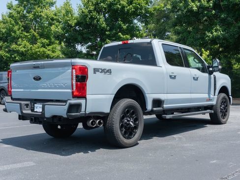 Used 2024 Ford F250 Lariat w/ Lariat Ultimate Package AWD/4WD image 16